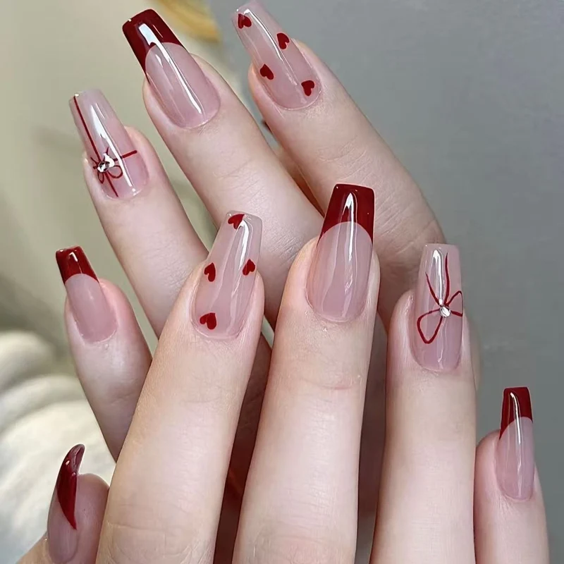 Dekorativer Schmetterlings-verzierter Press-On Nagelset