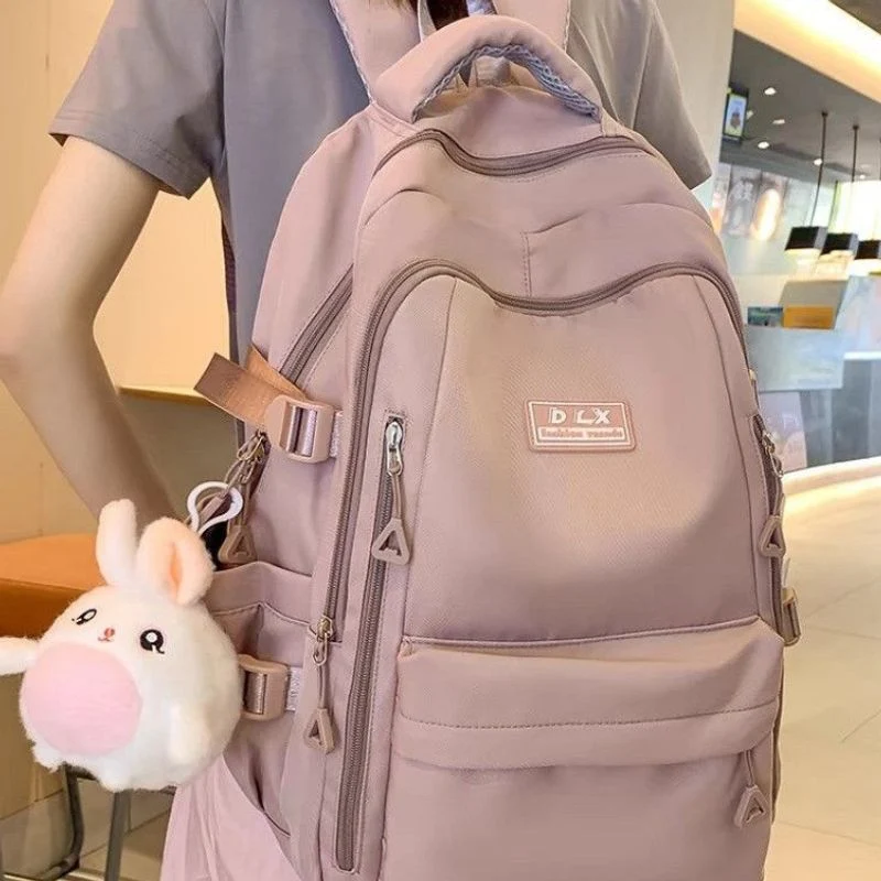 Stylischer Multifunktionsrucksack Karnz