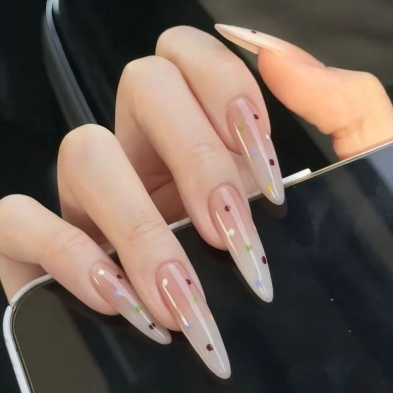 Elegantes Stiletto Press-On-Nagel-Set