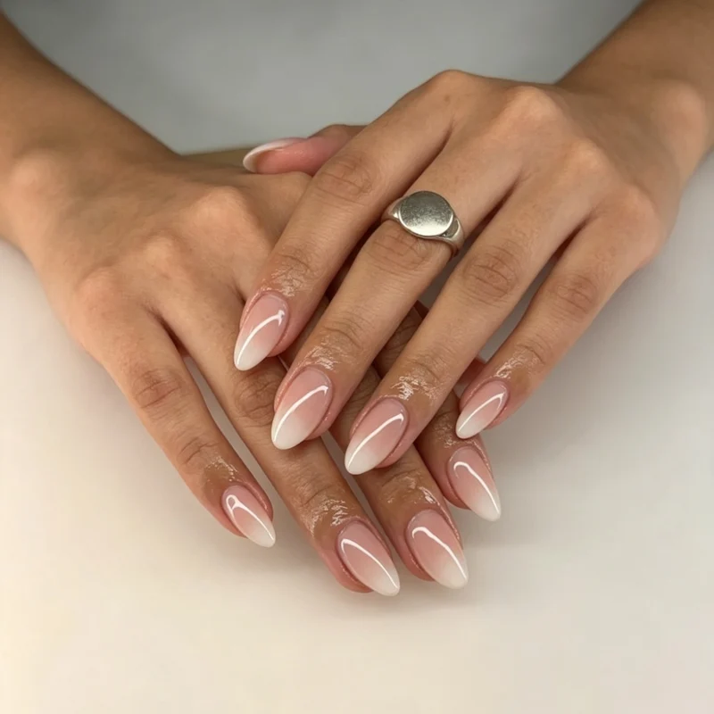 Elegante Stiletto-Gel-Nagelverlängerungen