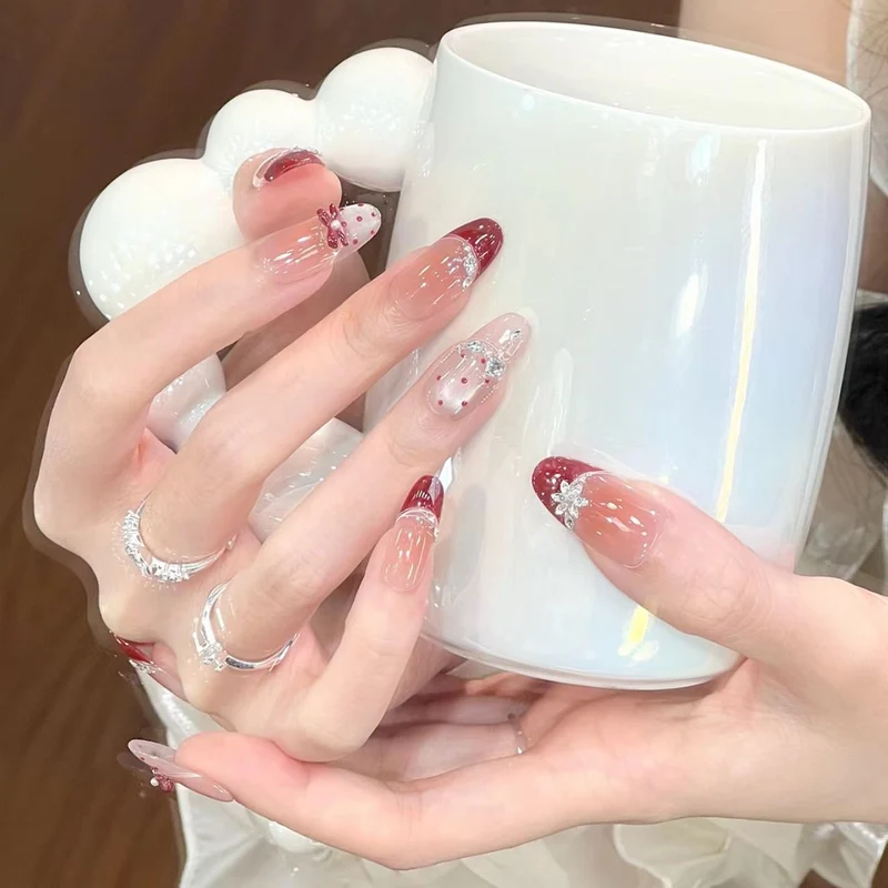 Dekorative Nagelverstärkungen