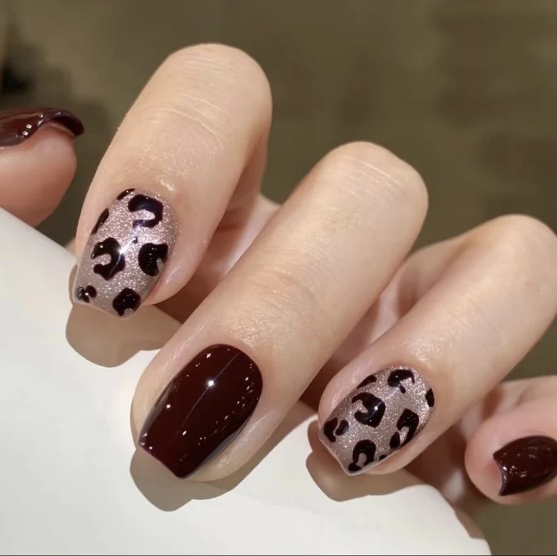 Dekorative Nagelverstärkungen