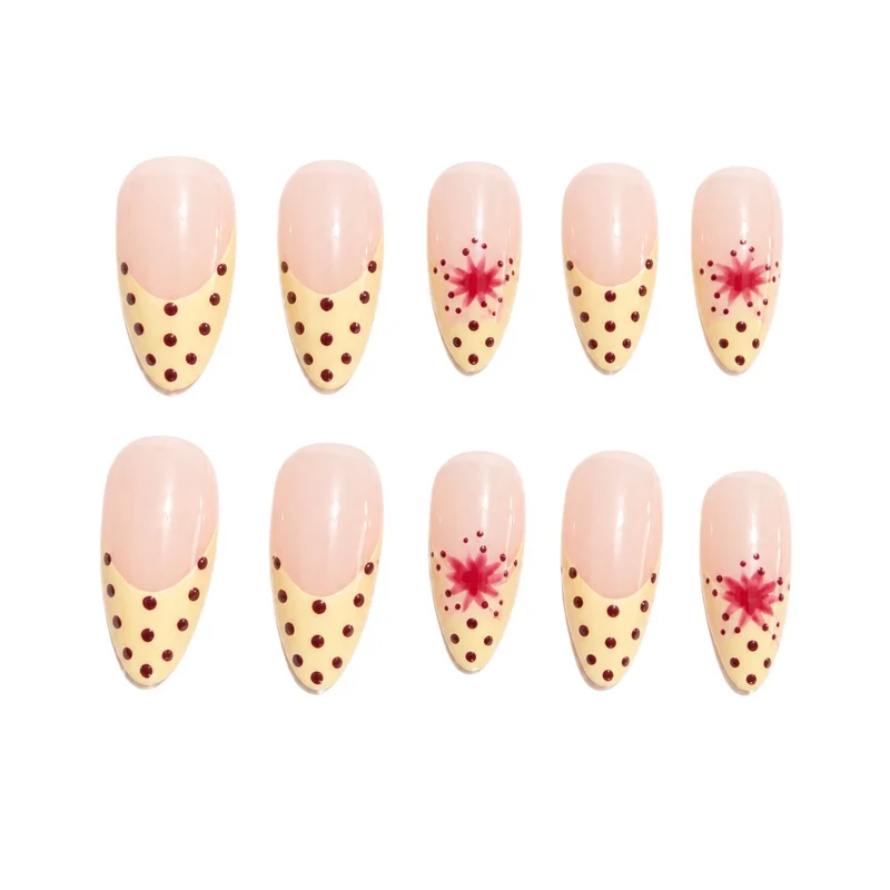 Elegante Dekorative Nagelverlängerungen