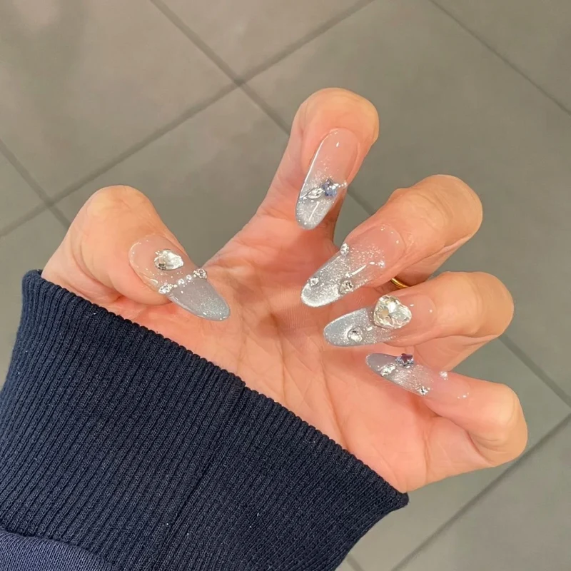 Elegante Ombre Stiletto Nagelverlängerungen