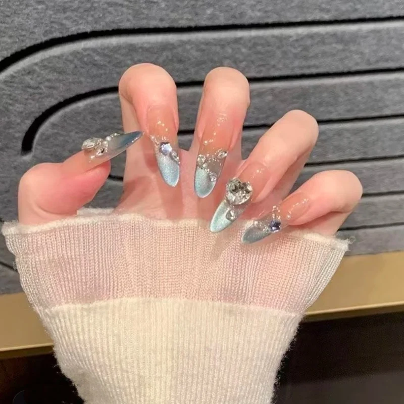 Elegante Ombre Stiletto Nagelverlängerungen