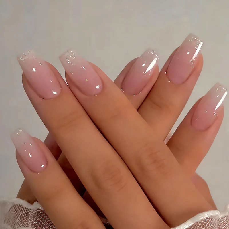 Elegante Ombre-Nagelverlängerungen