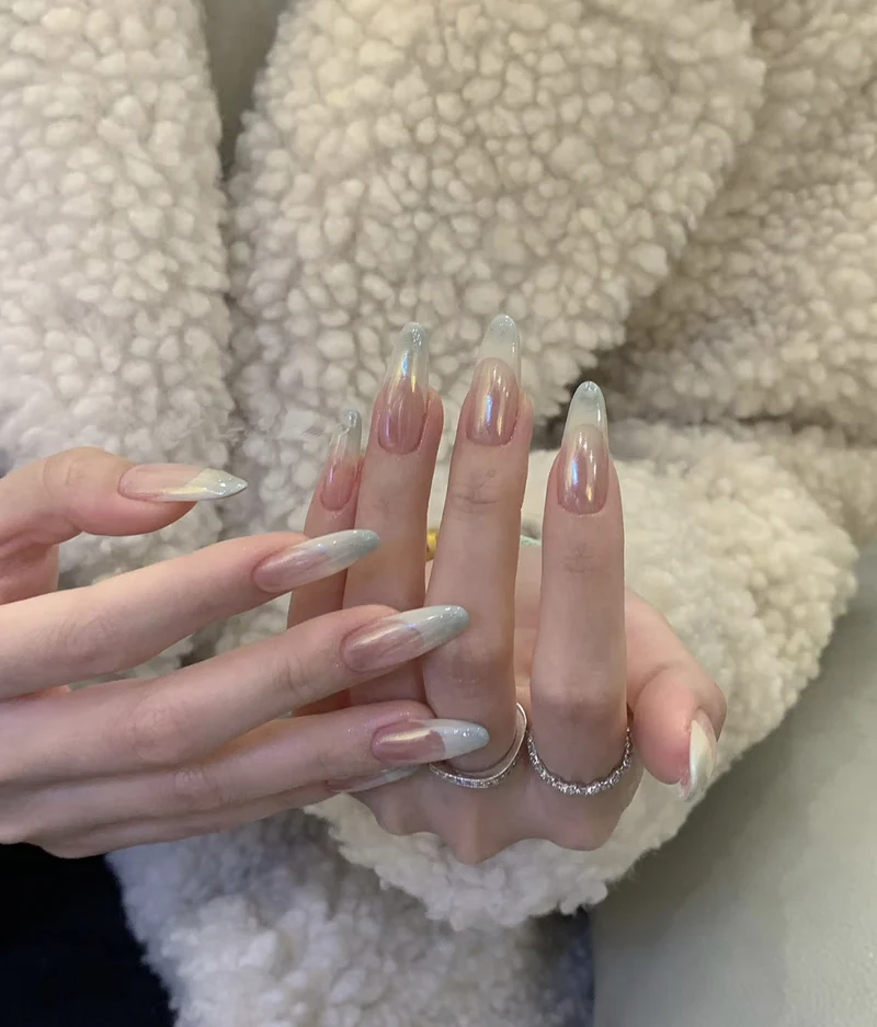 Dekorative Nagelkunst