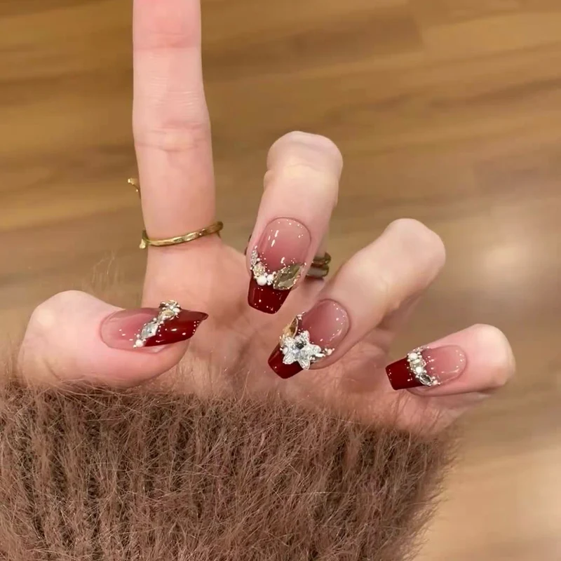 Kristallverzierte Lange Stiletto Press-On Nägel