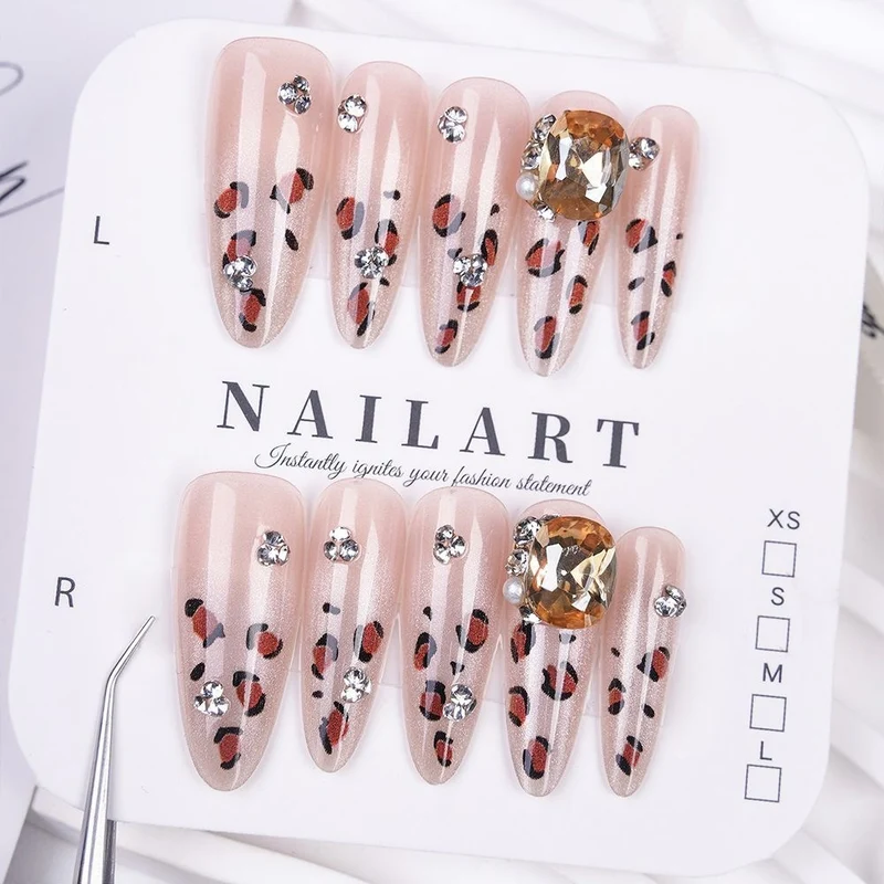 Schmetterling-inspirierte Stiletto Press-On Nägel