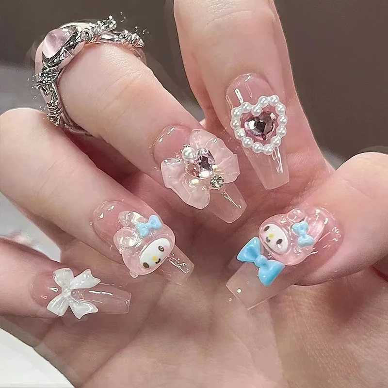 Künstlerische Stiletto-Nagelverlängerungen