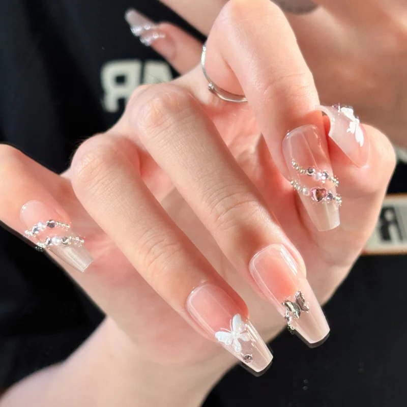 Künstlerische Stiletto-Nagelverlängerungen
