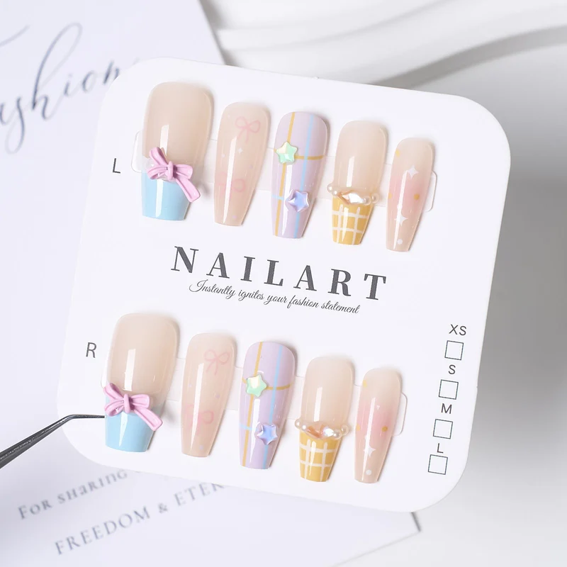 Dekoratives thematisches Press-on-Nagelset