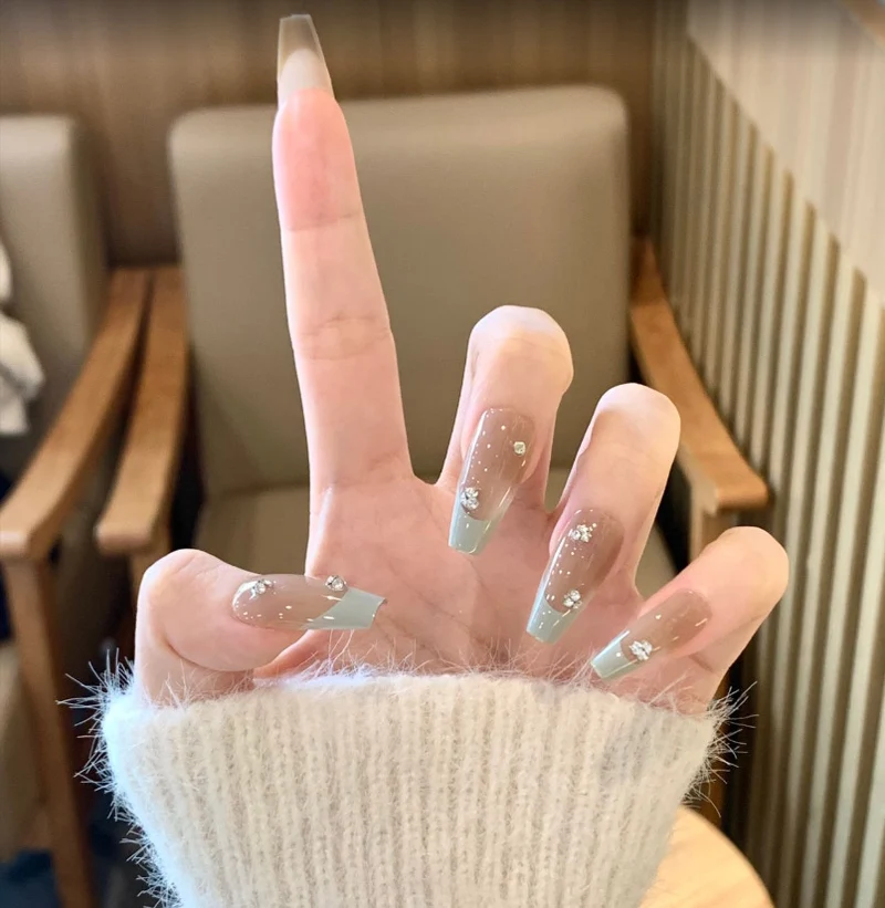 Dekorative Stiletto Press-On Nägel