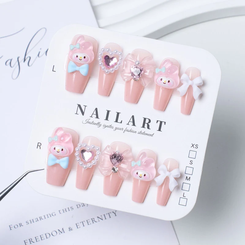 Dekorativer Stiletto Press-On Nagelset