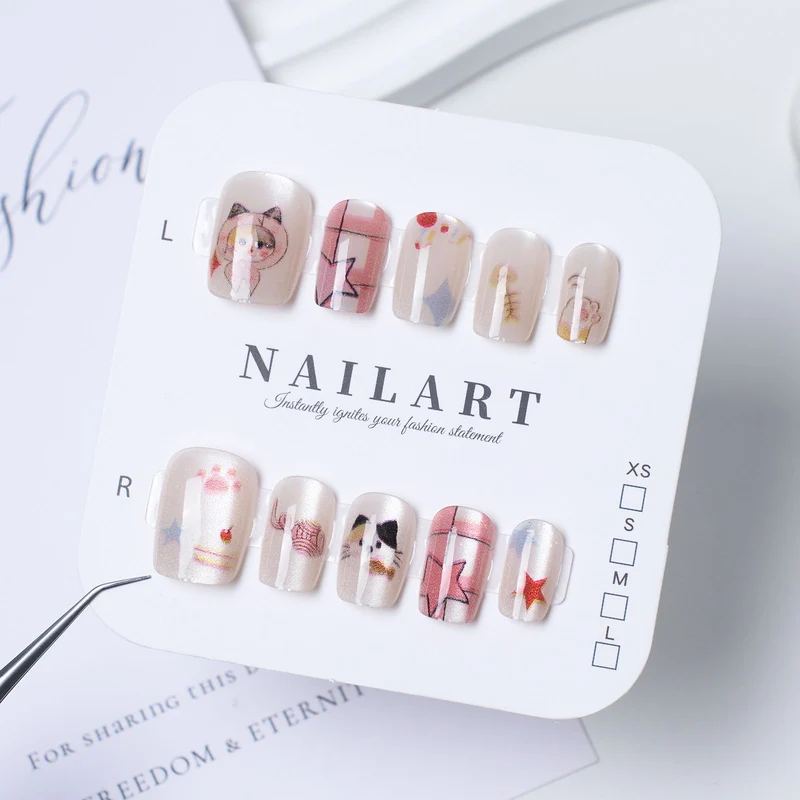 Dekorativer Stiletto Press-On Nagelset