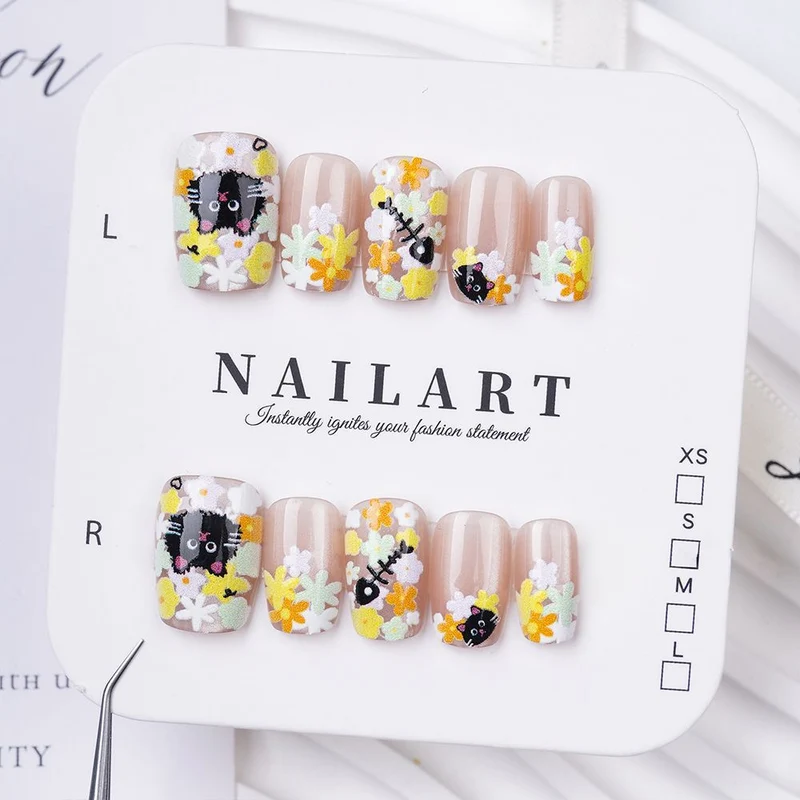 Dekorativer Stiletto Press-On Nagelset