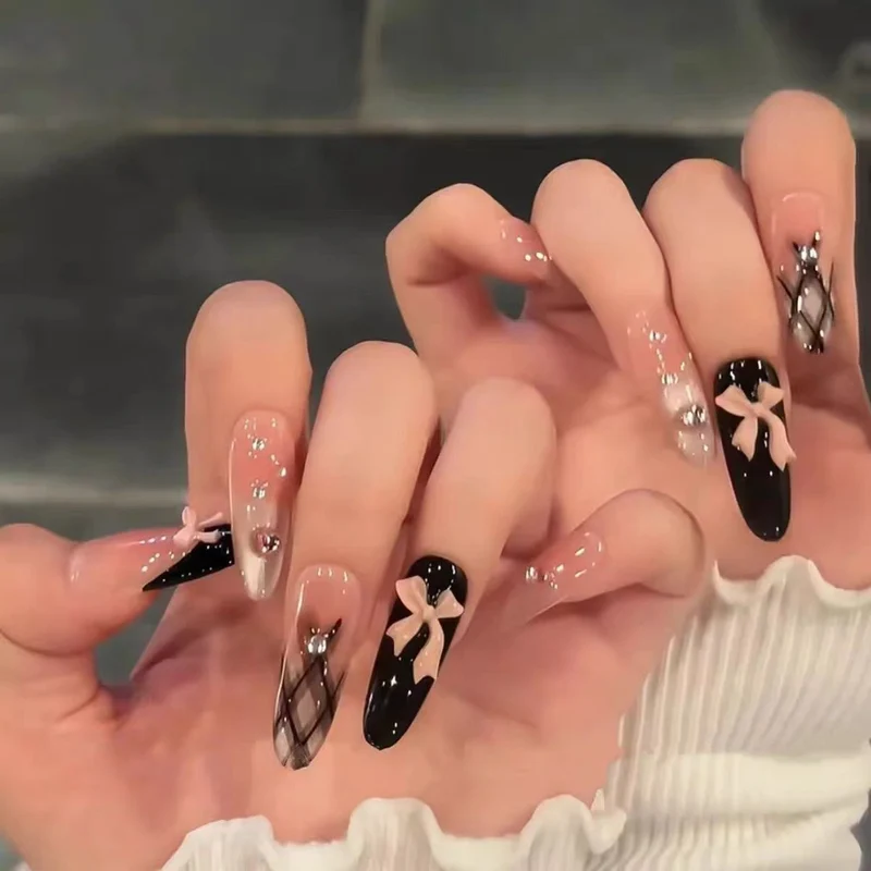 Dekorative Stiletto-Nagelspitzen