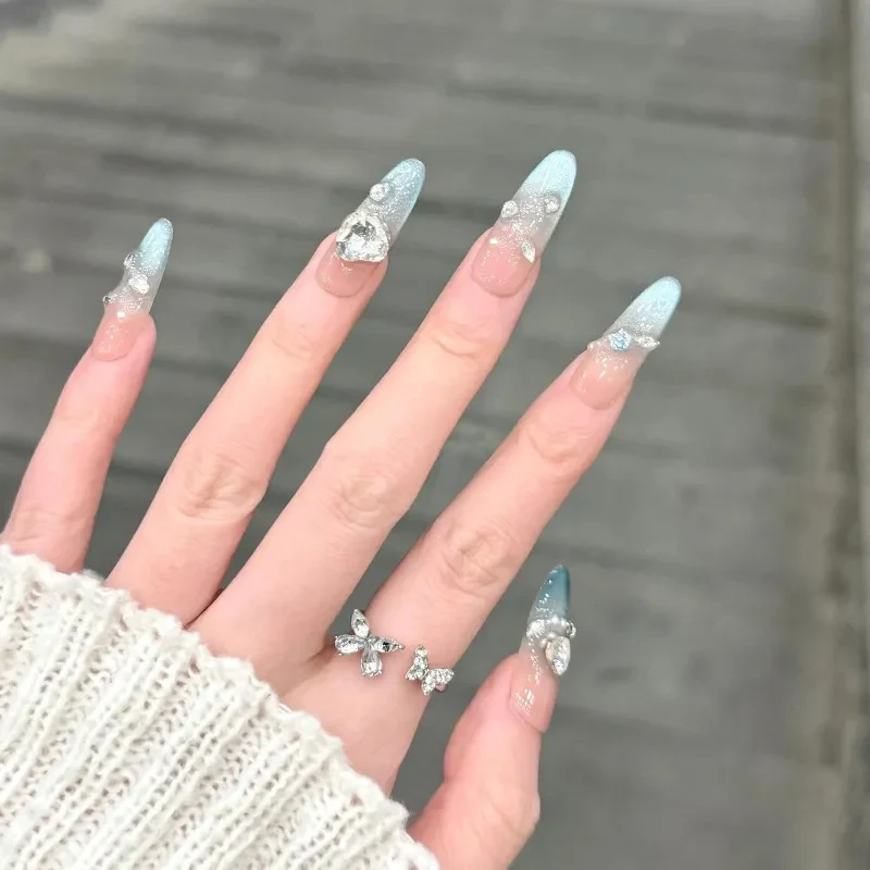 Dekorative Stiletto-Nagelspitzen