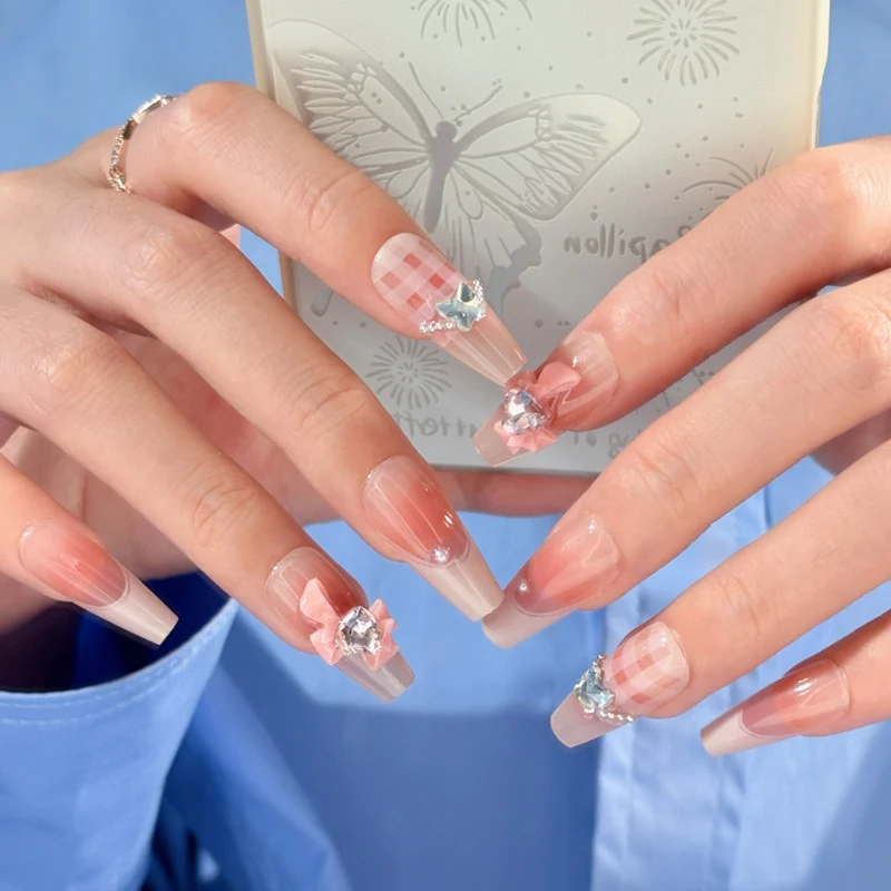Dekorative Blumennagelkunst Tipps
