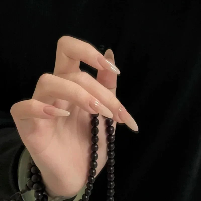 Dekorative Blumennagelkunst Tipps