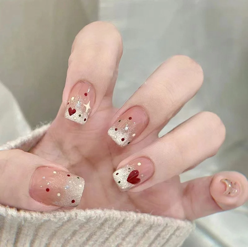 Dekorative Blumennagelkunst Tipps