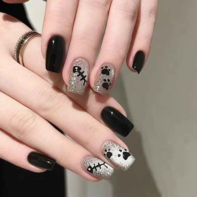 Dekoratives florales Nagelkunst-Set