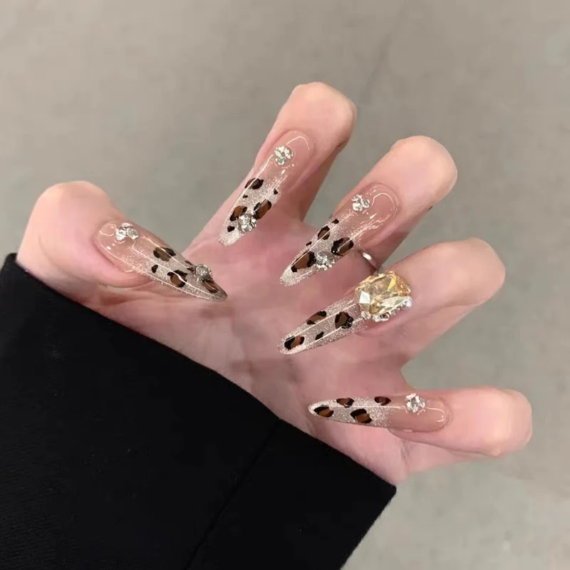Glamouröses Stiletto-Nagel-Set