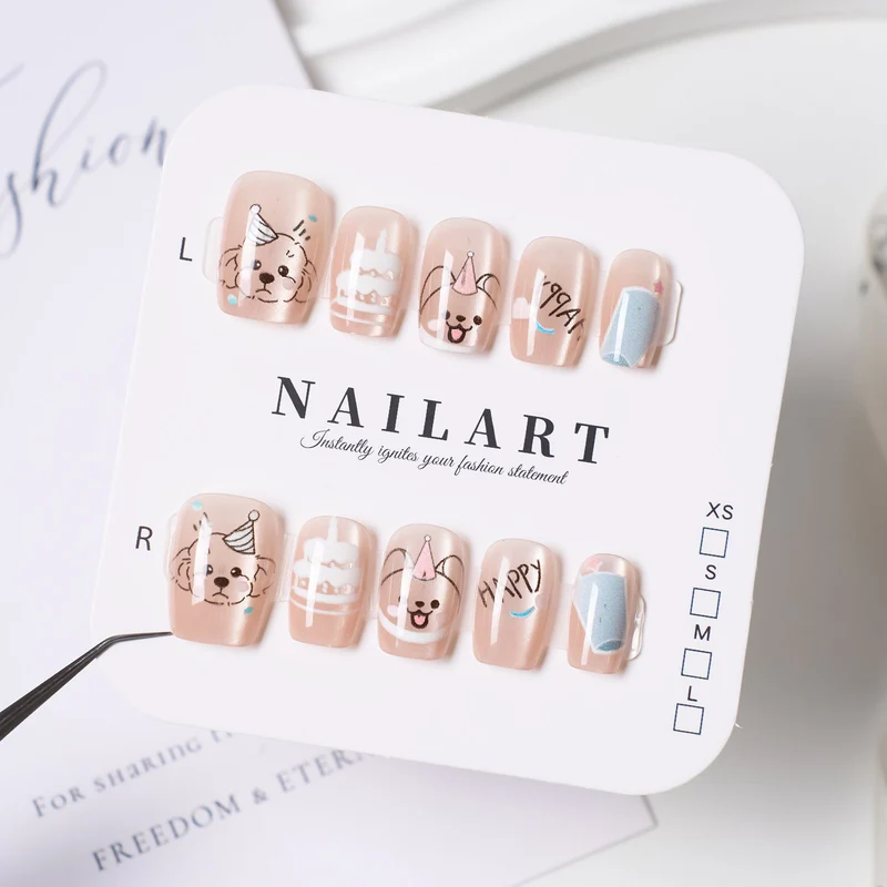 Künstlerische Nagelkunst