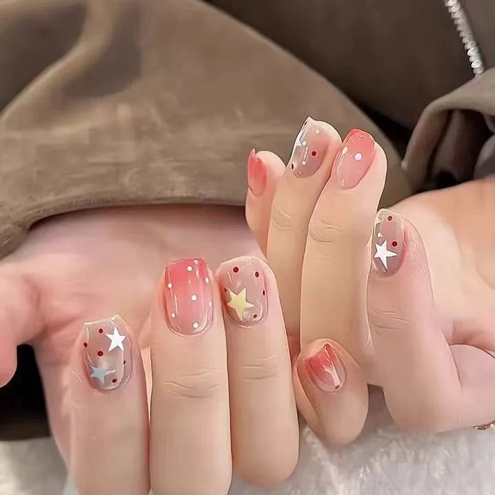 Floral Verzierter Press-On-Nagelset