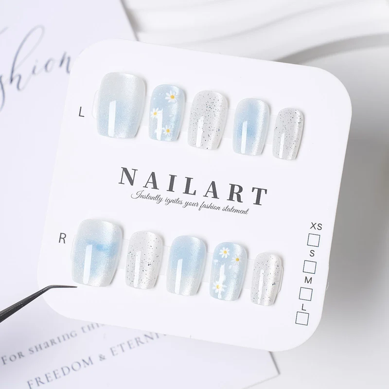 Künstlerische Nagelzubehör