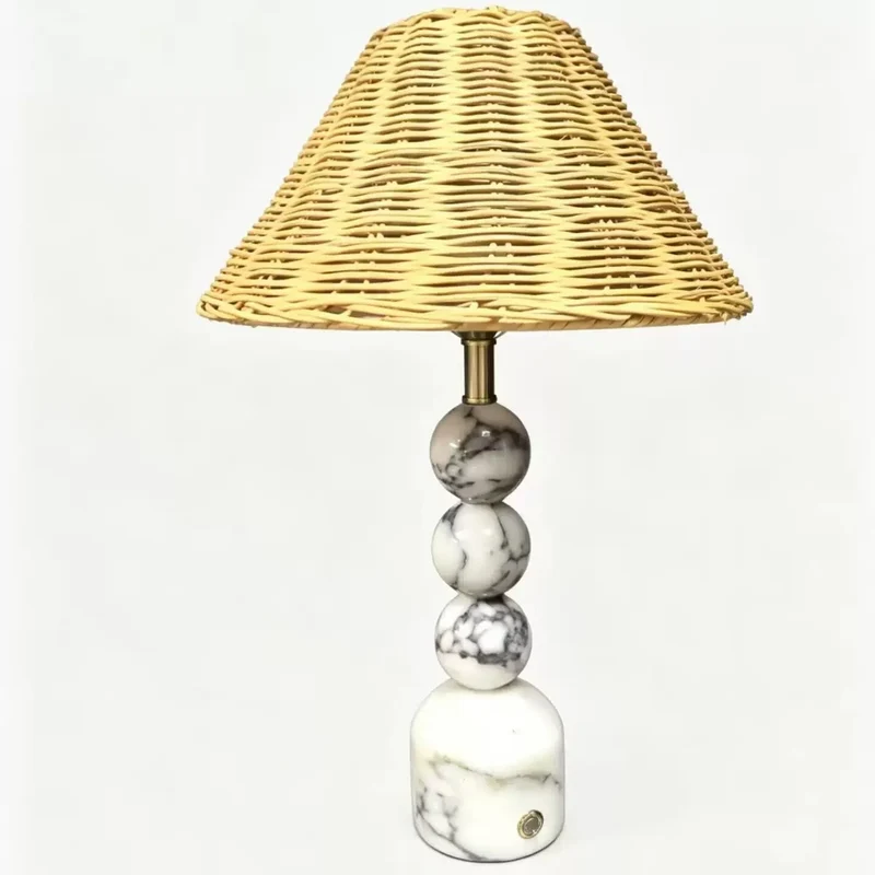 Dekorative Tischlampe