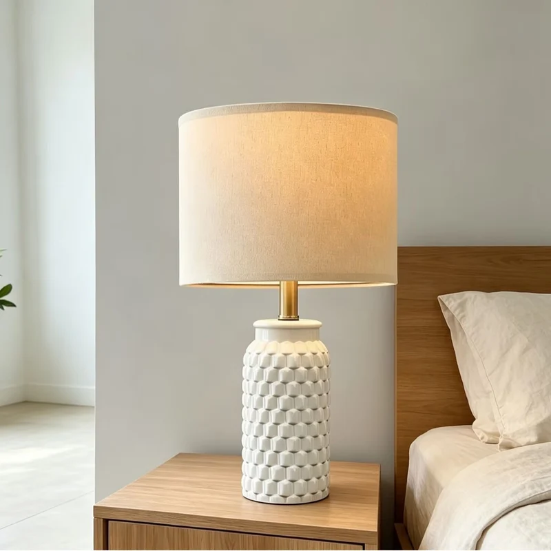 Texturierte Keramische Tischlampe