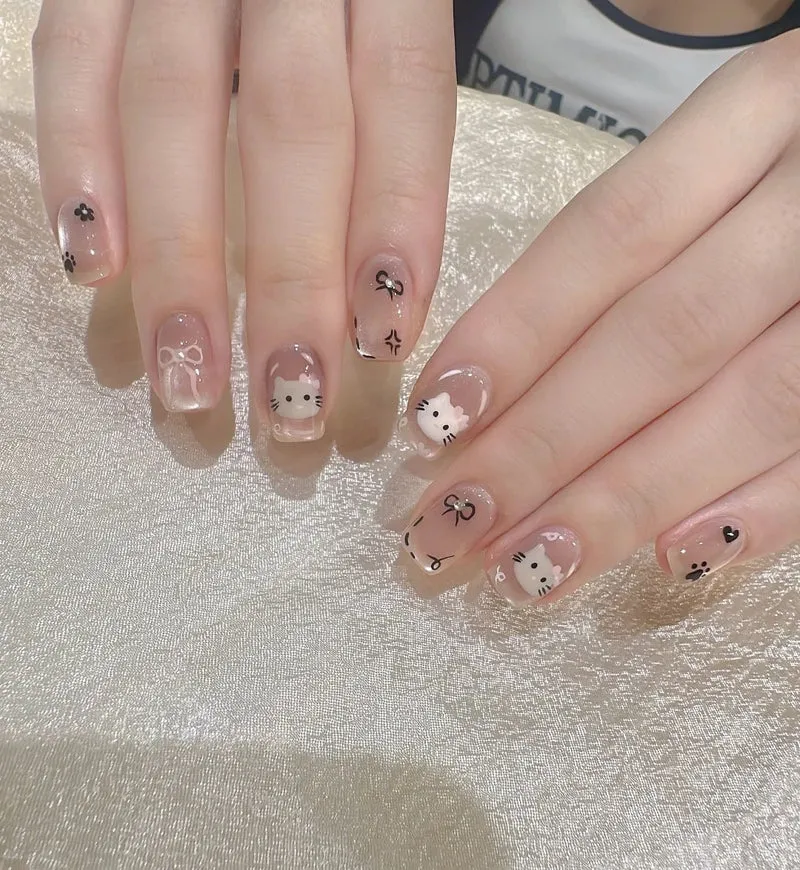 Künstlerisches Floral Press-On Nagel Set