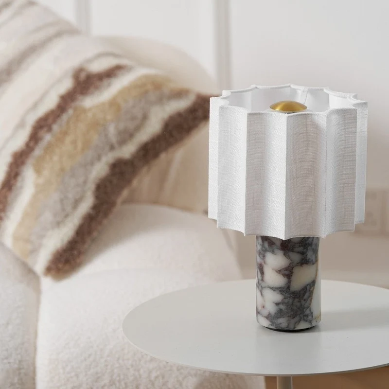 Dekorative Tischlampe