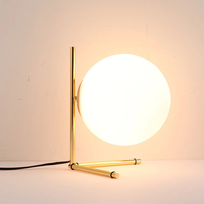 Moderne Tischlampe