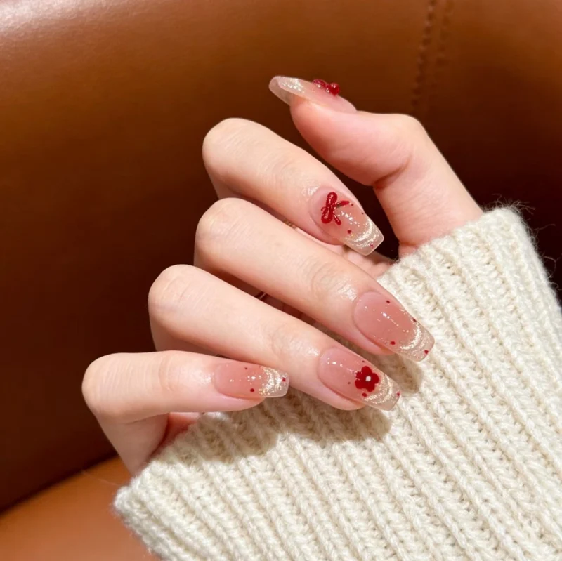 Künstlerische florale Nageldesign Verbesserungen