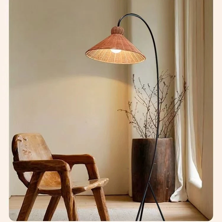 Moderne gebogene Stehlampe