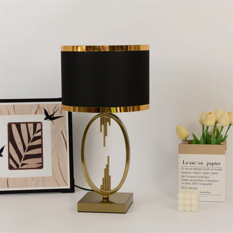 Moderne Tischlampe