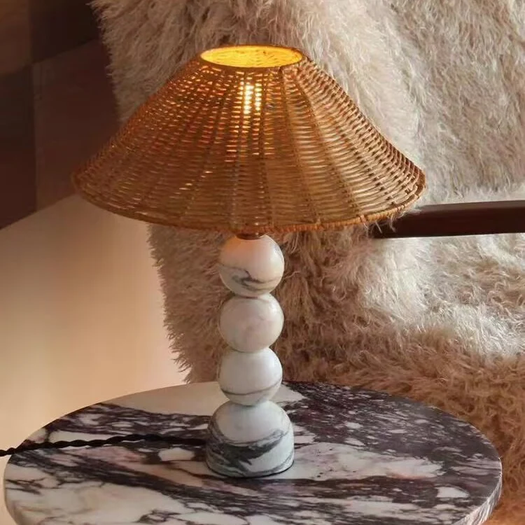 Künstlerische dekorative Tischlampe