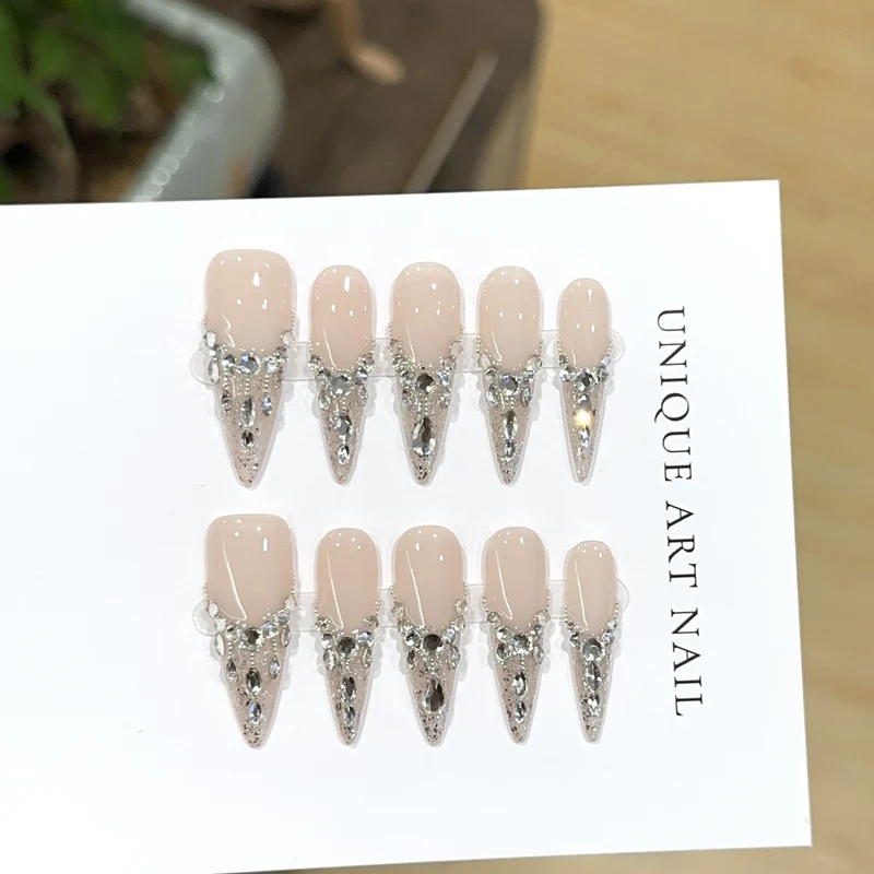 Glamouröser Stiletto Press-On Nägel Set