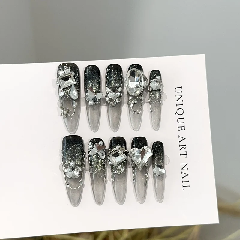 Glamouröses Stiletto Press-On Nageldesign-Set mit Kristallakzenten