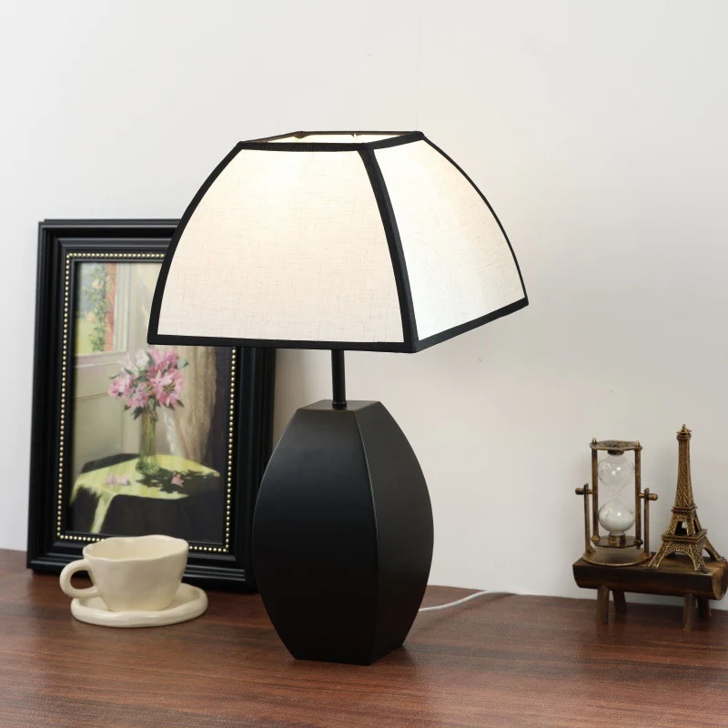 Moderne Schreibtischlampe