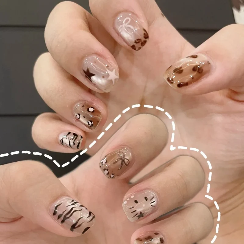 Artisan Floral Nail Art Verbesserungen