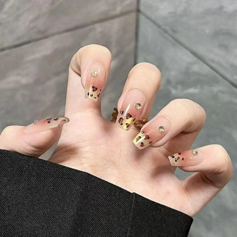 Artisan Floral Nail Art Verbesserungen