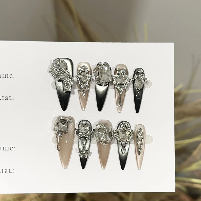 Premium Dekorative Press-On Nagelset