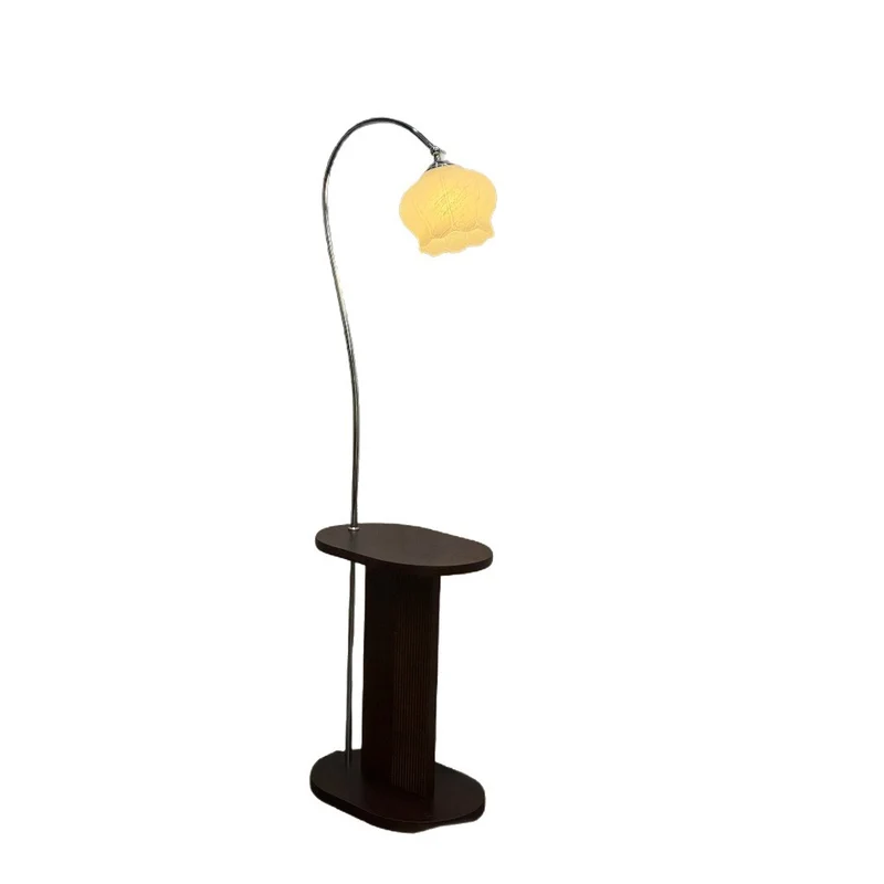 Moderne Bogen-Stehlampe mit integriertem Beistelltisch