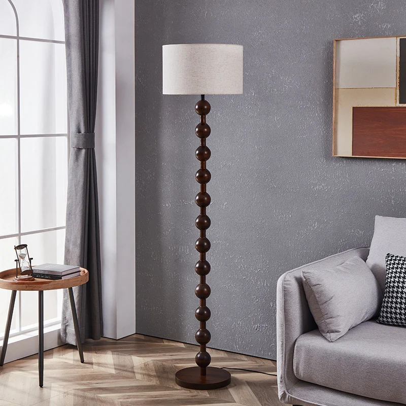 Zeitgenössische Holz-Stehlampe