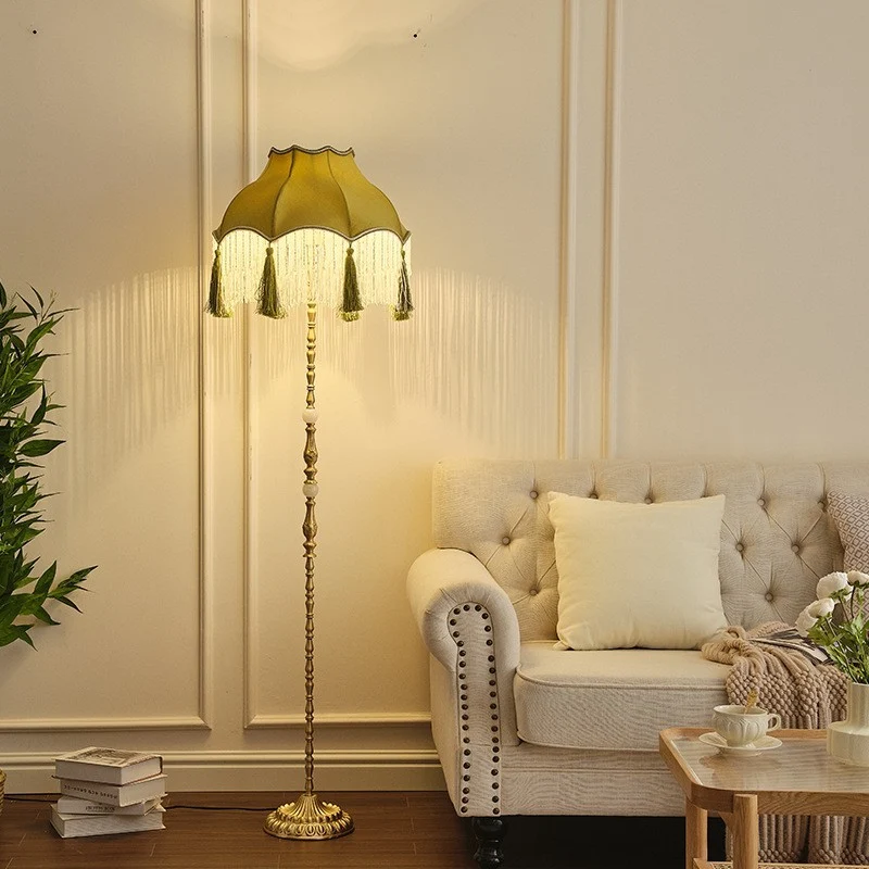 Vintage-inspirierte Stehlampe