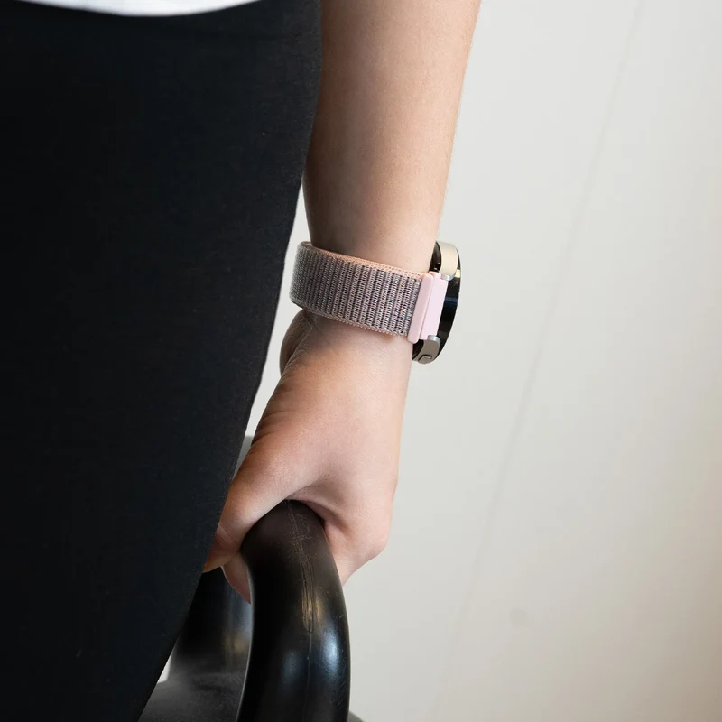 Bandz Amazfit Cheetah 2 Pro Nylon Loop Armband (Rosa)