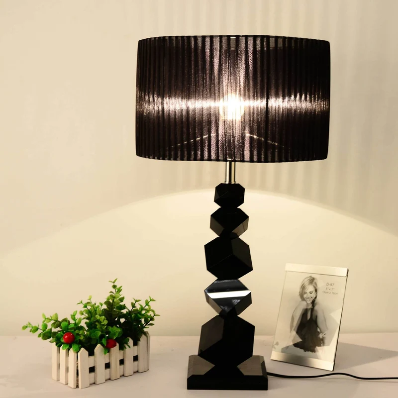 Geometrische Tischlampe